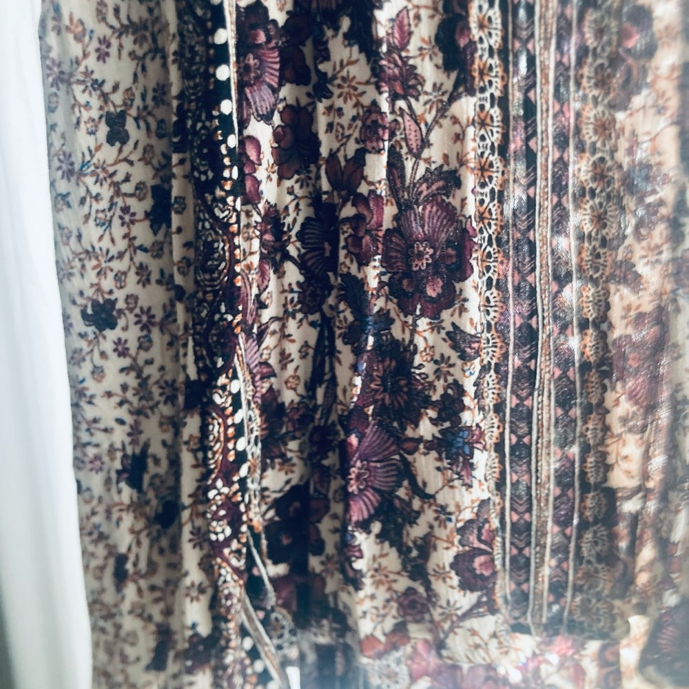 Floral Keyhole Tank - Picture 3 of 5